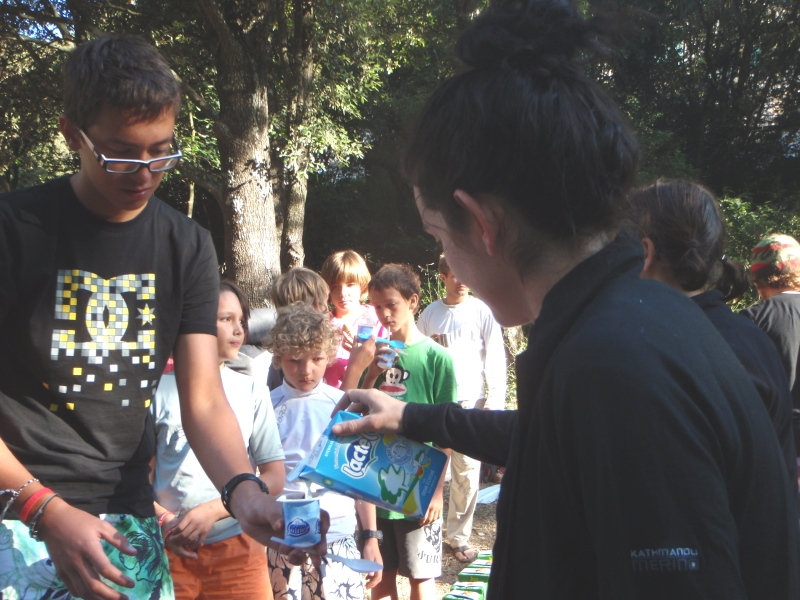 Village Camps International Summer Camp Ard&egrave;che, France 2019-07-26 https://www.villagecamps.com/journals_admin/images/23-14-Breakfast at bivouac.jpg